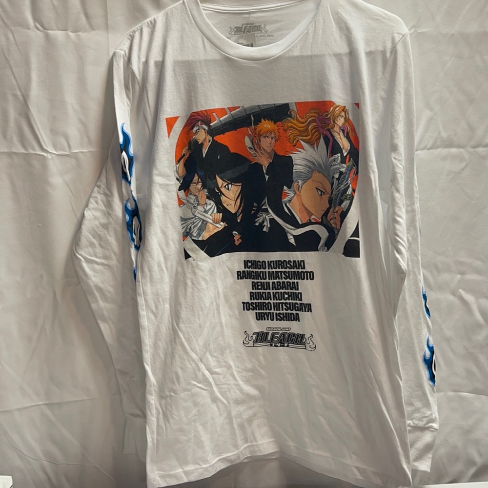 Hot topic. Men small medium